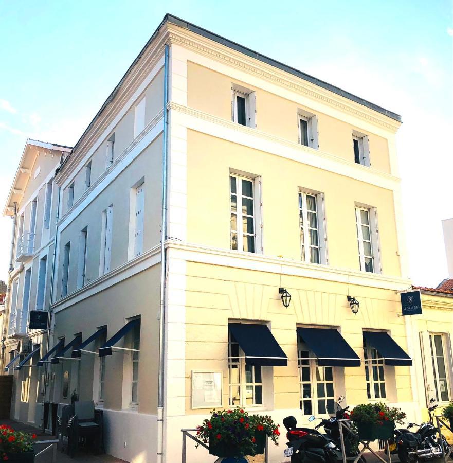 Hotel 2 Etoiles Et Restaurant Le Galet Bleu Fouras Exterior foto